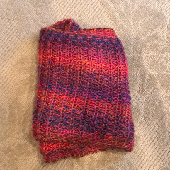 Multicolored infinity scarf - Picture 2 of 4